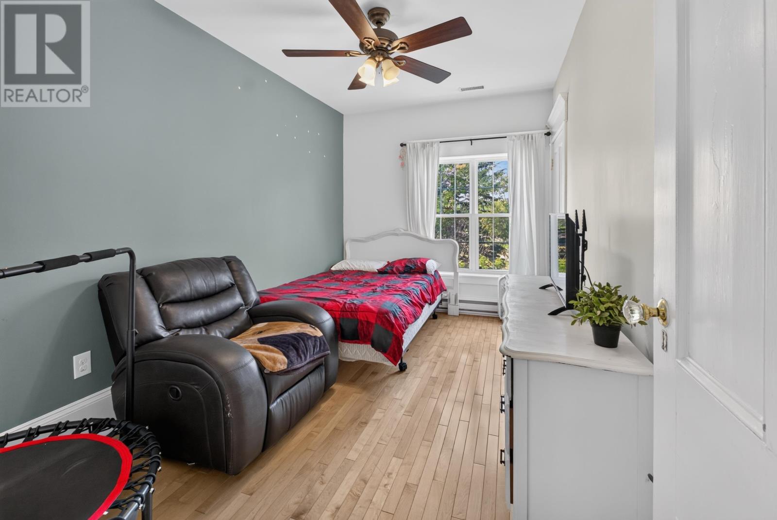 33 Dock Road - 28