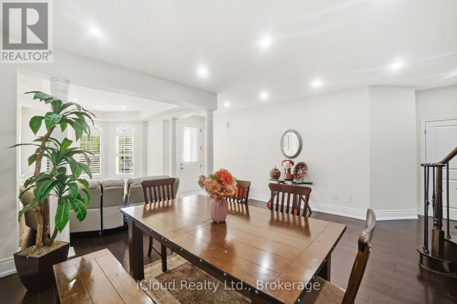5 LEITH DRIVE - Image 8