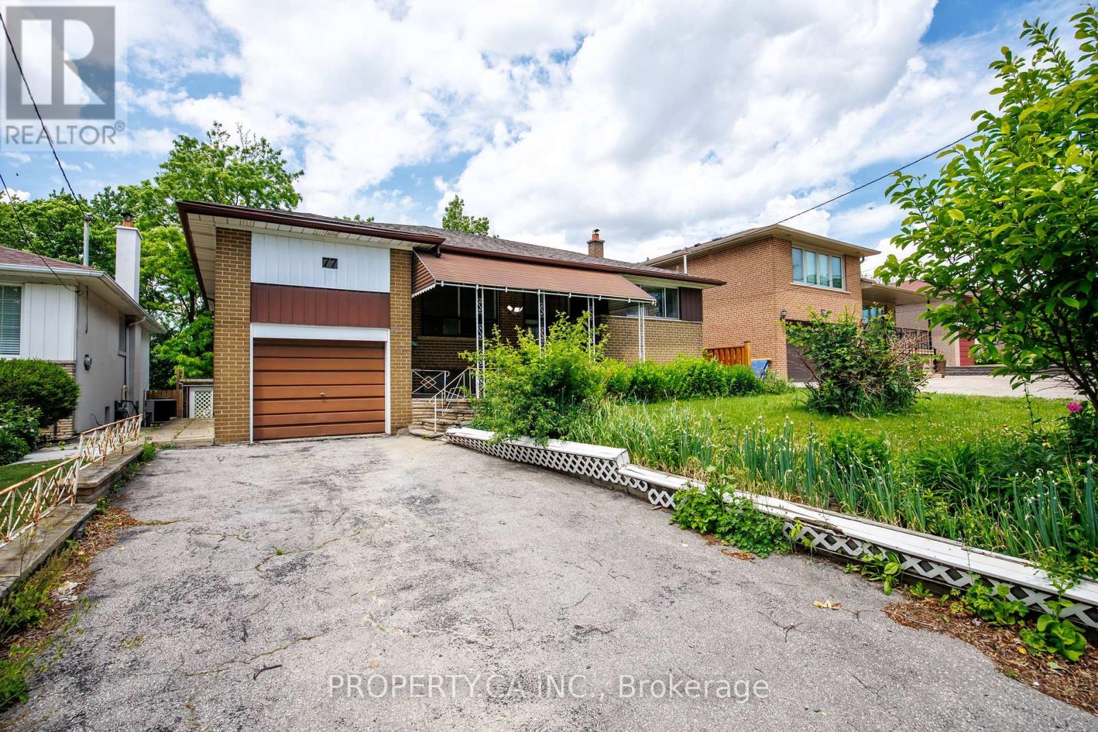 77 TROUTBROOKE DRIVE - 1