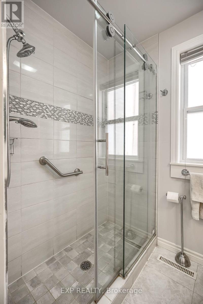 1141 HAIG BOULEVARD - 17