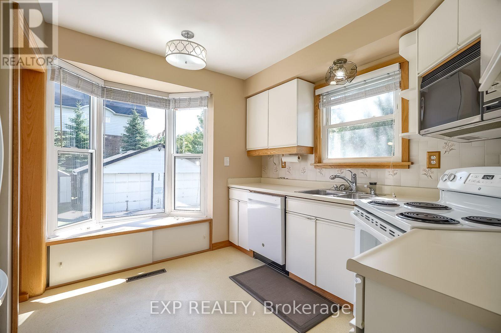 1141 HAIG BOULEVARD - 18