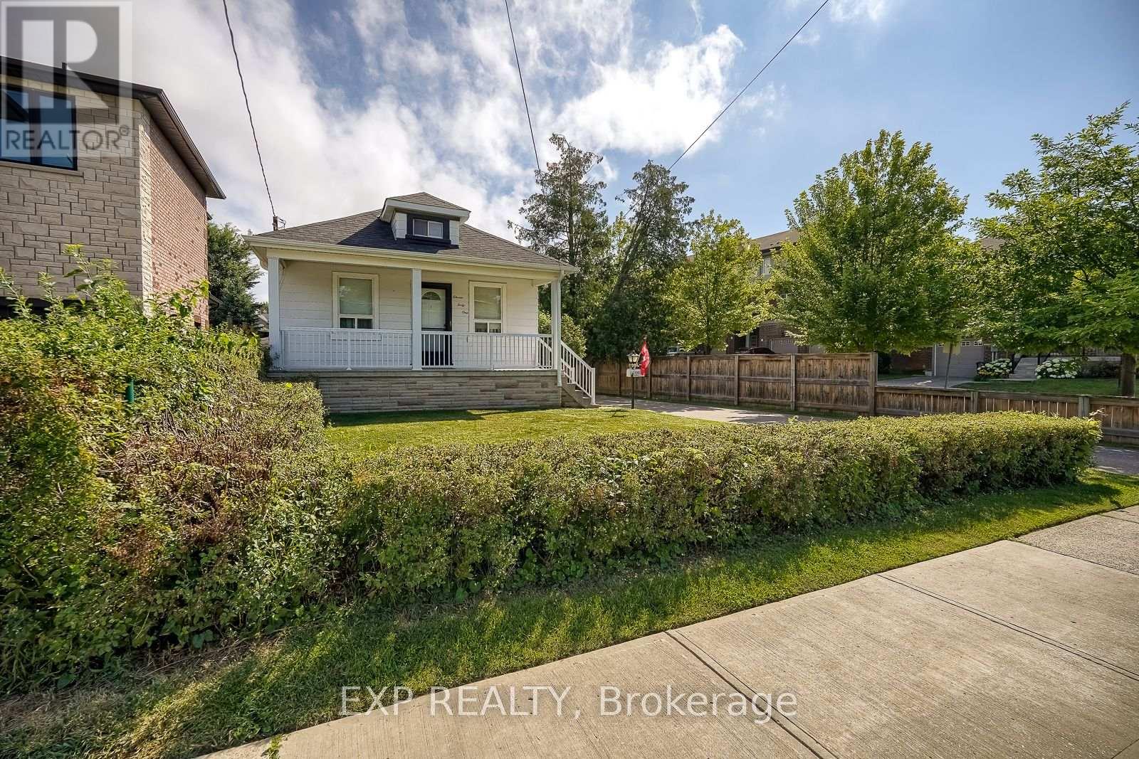 1141 HAIG BOULEVARD - 3