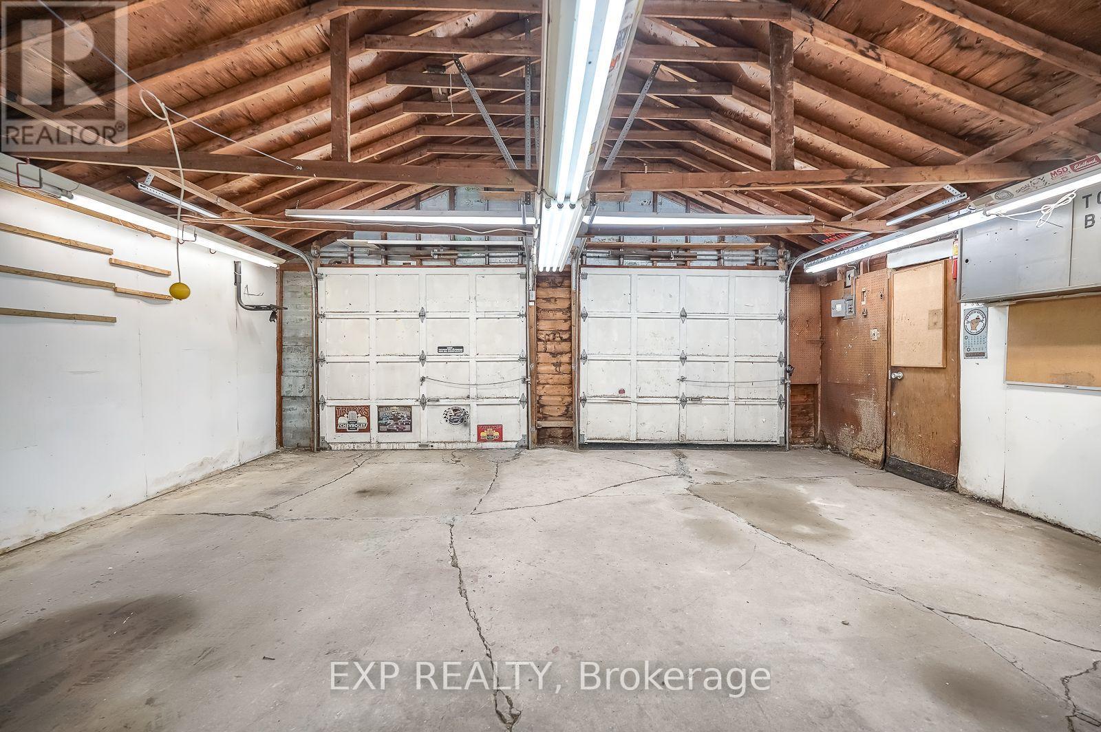 1141 HAIG BOULEVARD - 30