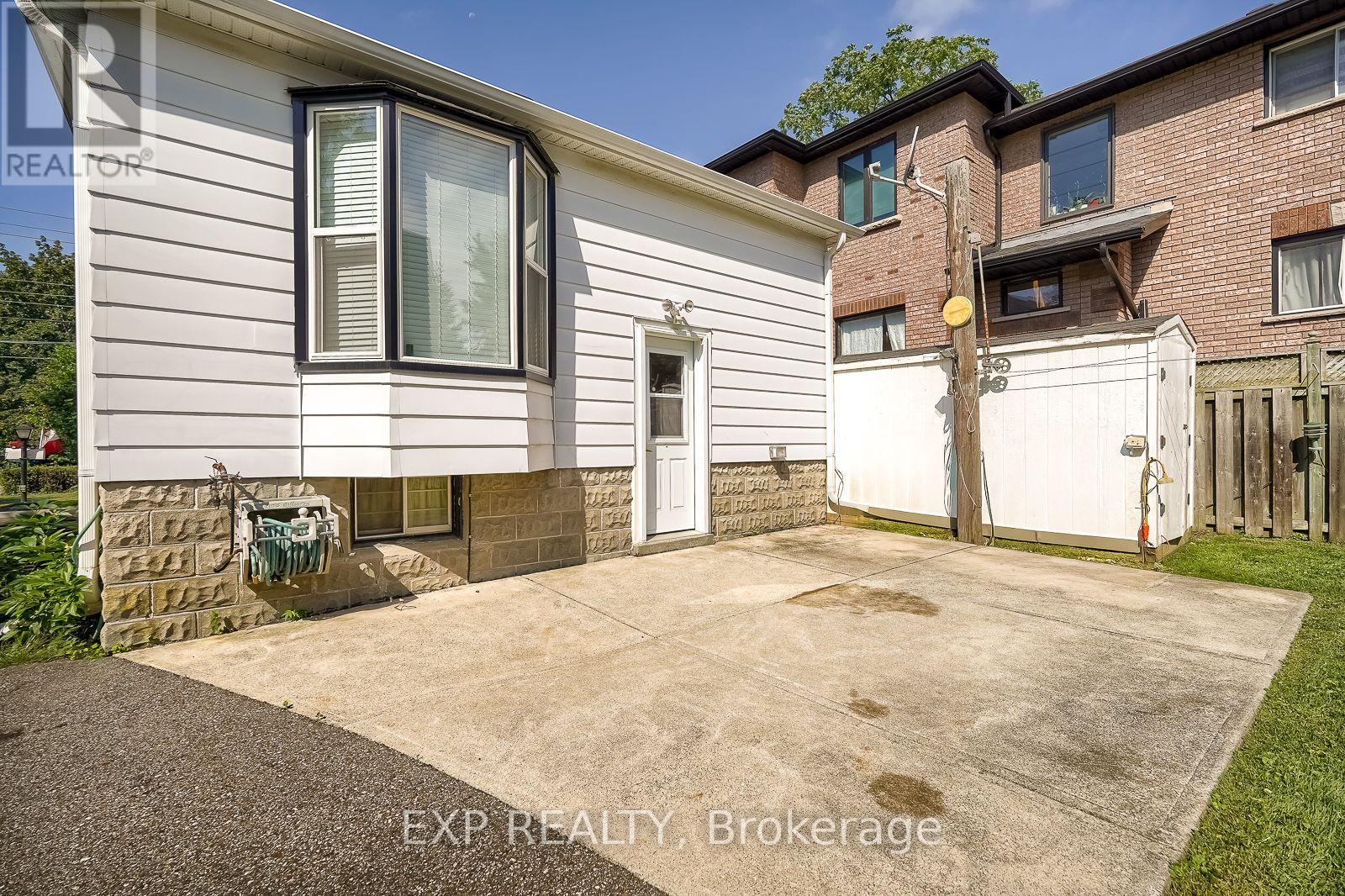 1141 HAIG BOULEVARD - 33