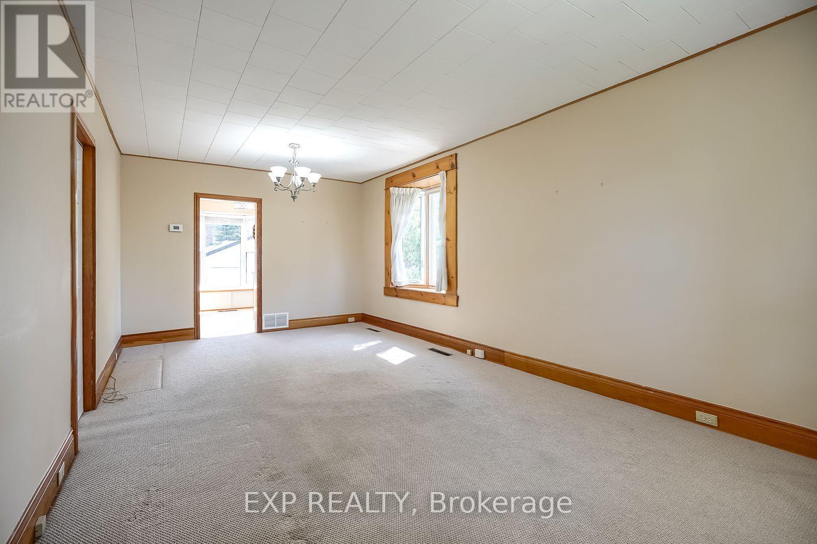 1141 HAIG BOULEVARD - 8