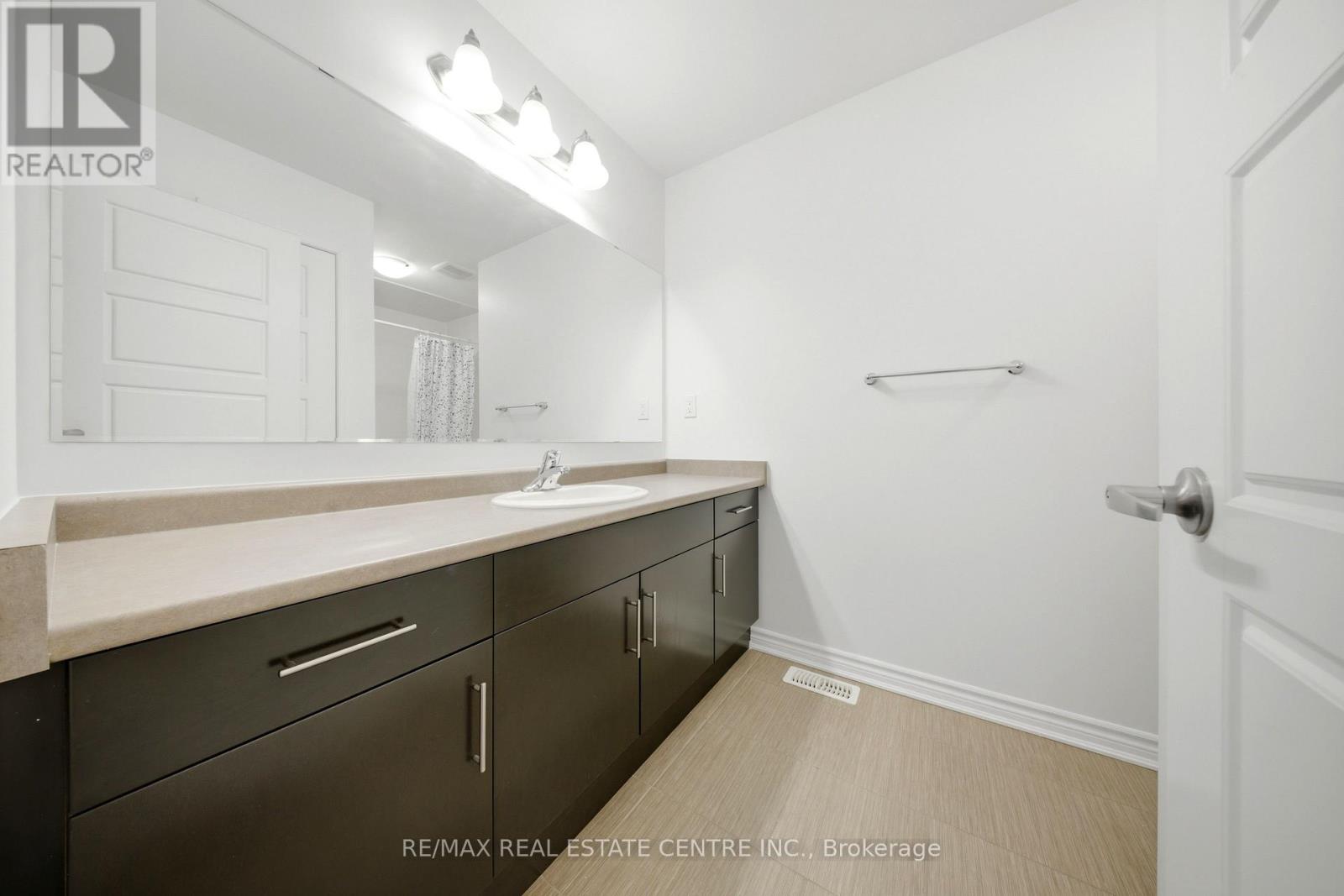 369 CEDAR HEDGE ROAD - 27