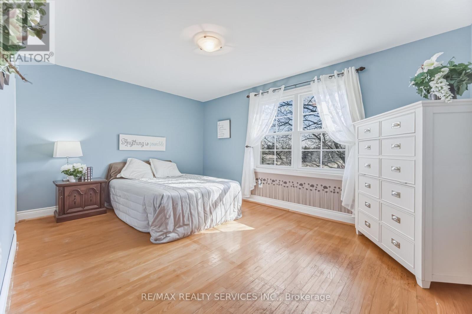15 BRAEMAR DRIVE - 10