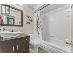 15 Braemar Drive, Brampton, ON L6T2L5 Photo 13