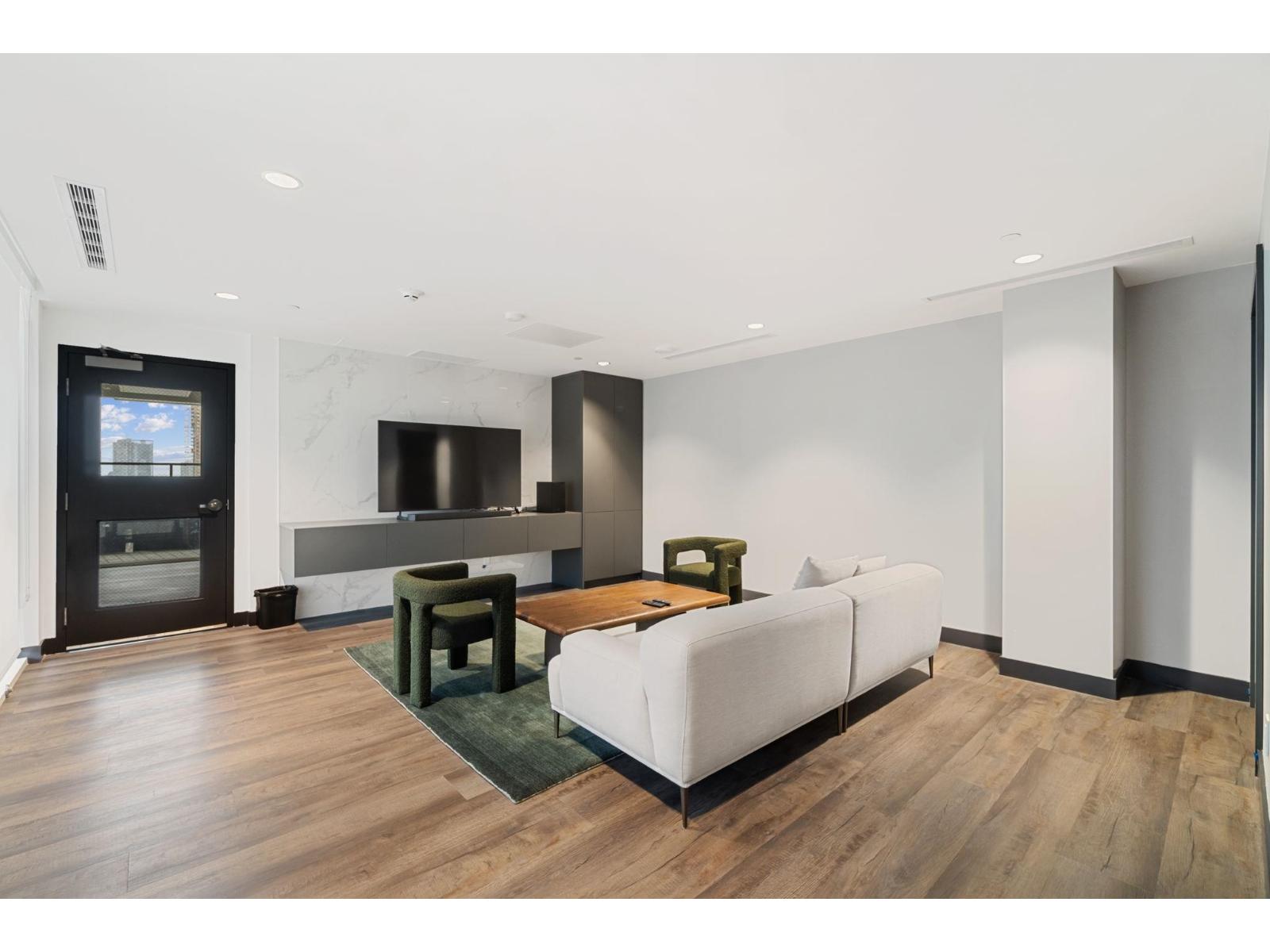 2302 10750 135A STREET, Surrey