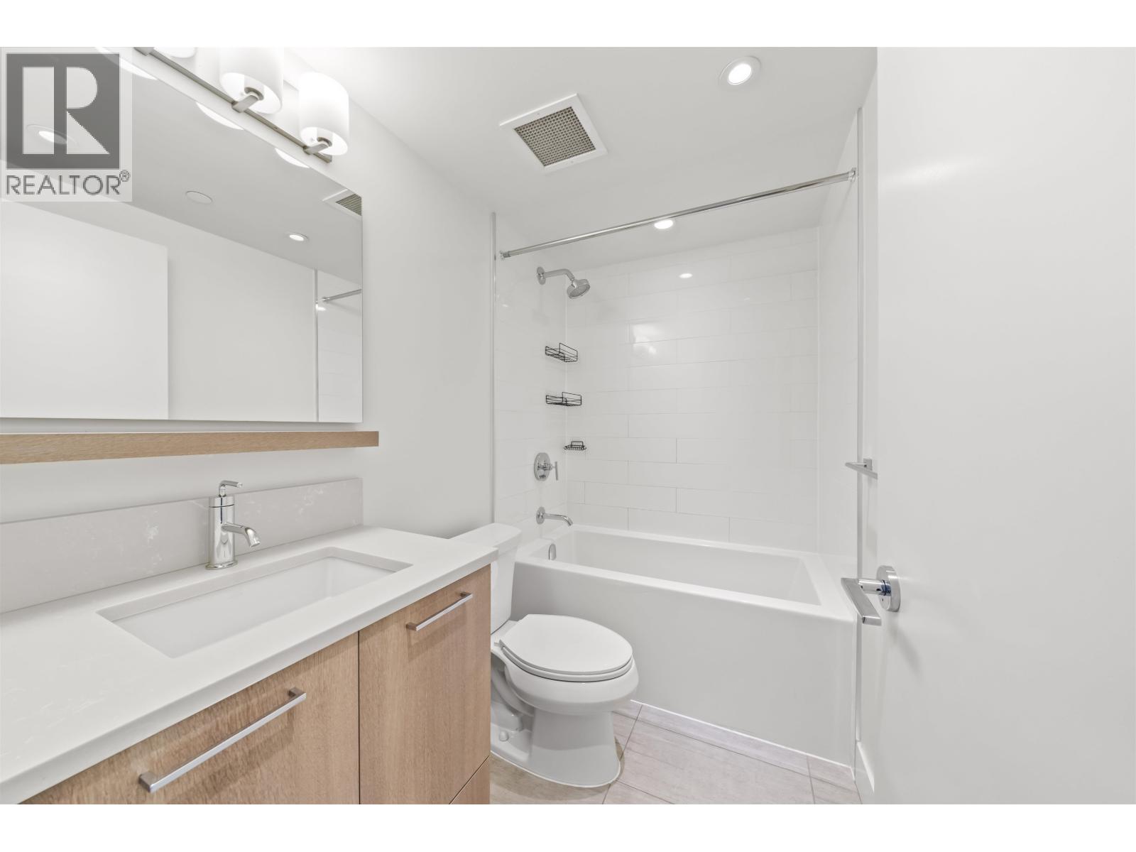 1301 258 NELSON'S COURT, New Westminster