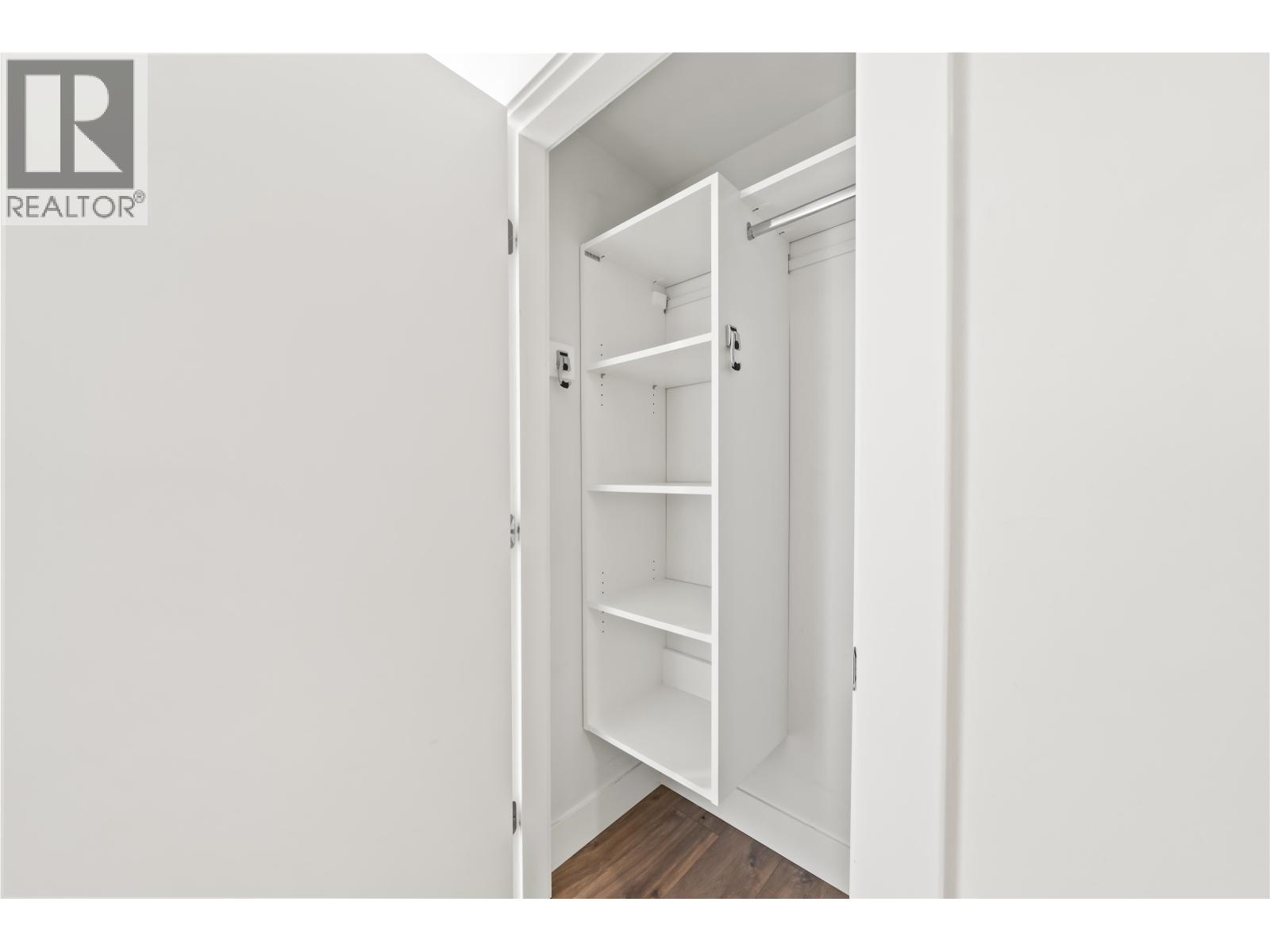 1301 258 NELSON'S COURT, New Westminster