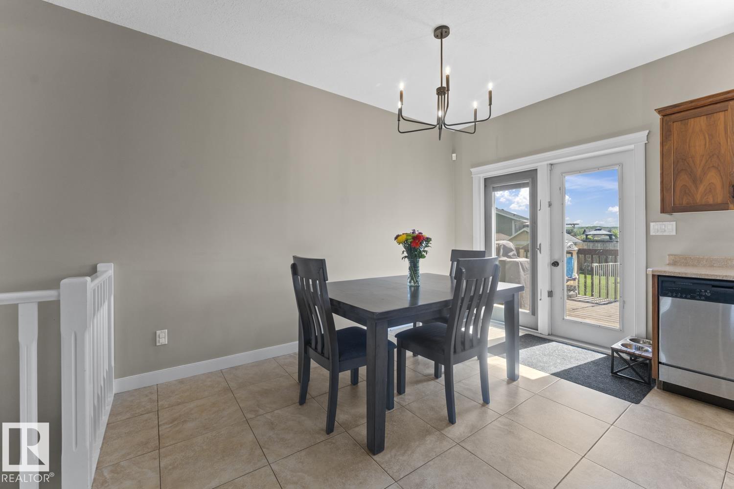 5911 Meadow WY - 6