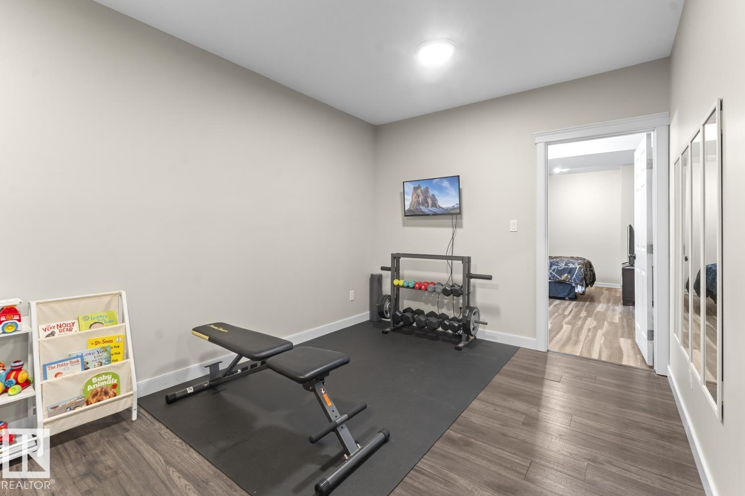 5911 Meadow WY - 21