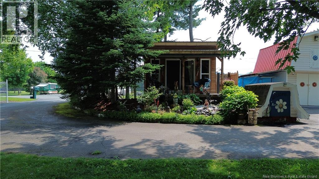 23 Ouellette Lane - 21