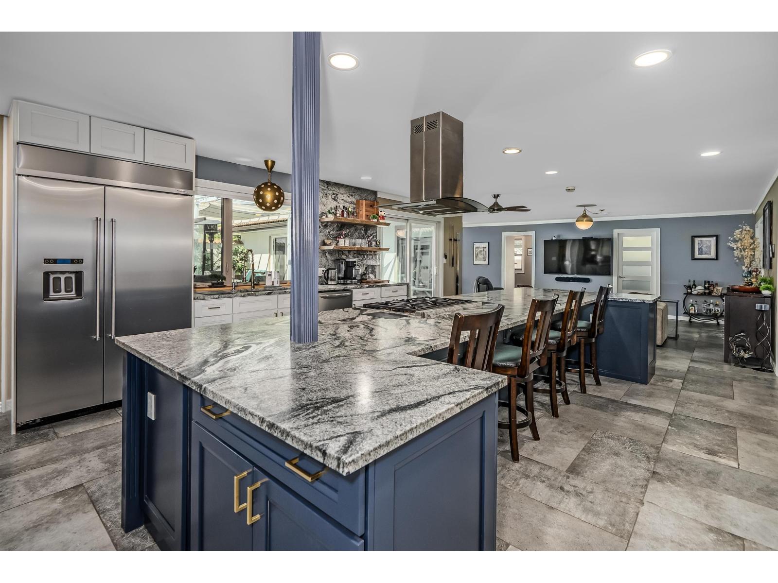 485 NAISMITH AVENUE, Harrison Hot Springs, Harrison Hot Springs