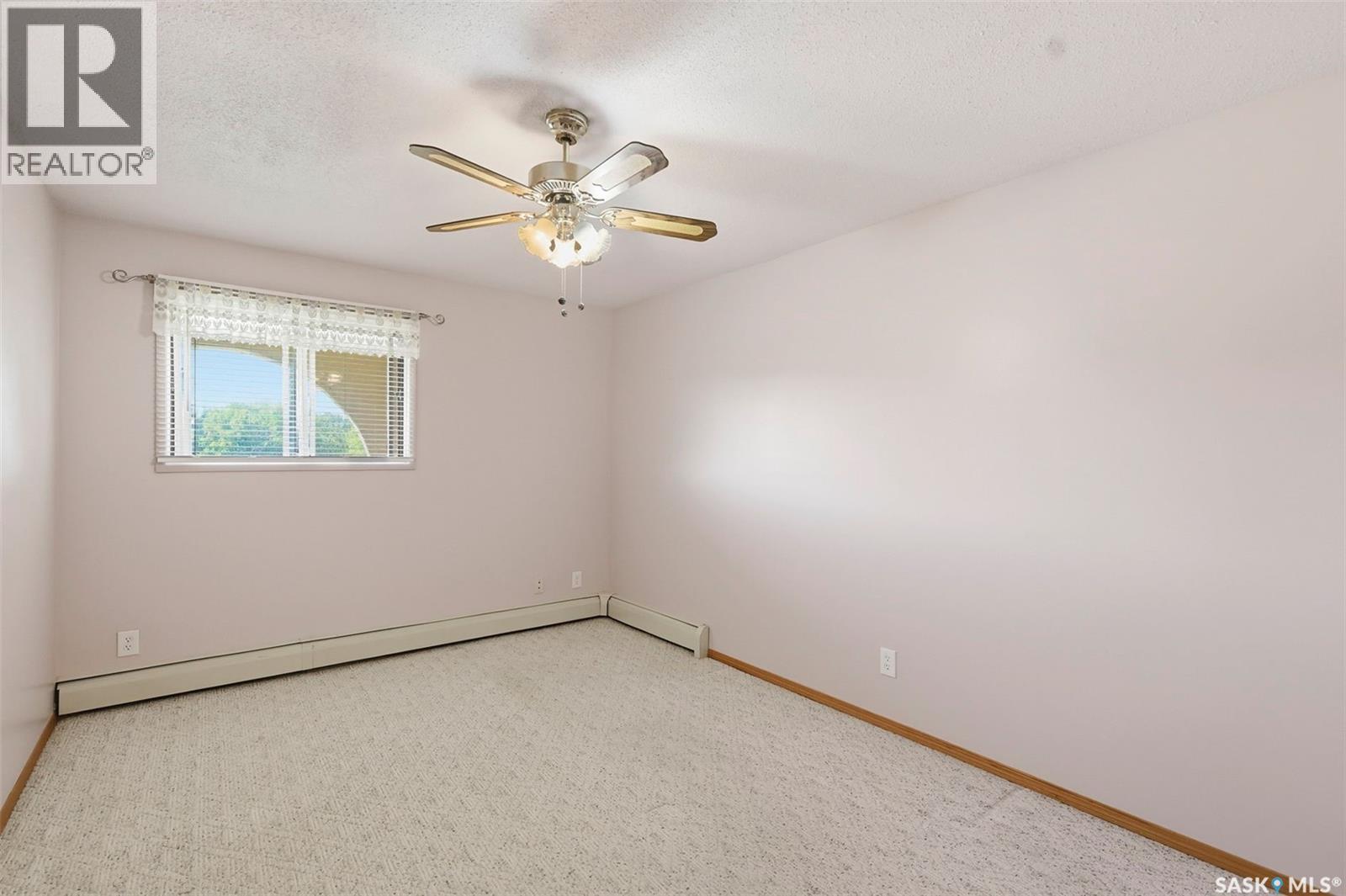 410 610 Hilliard STREET W — photo 18