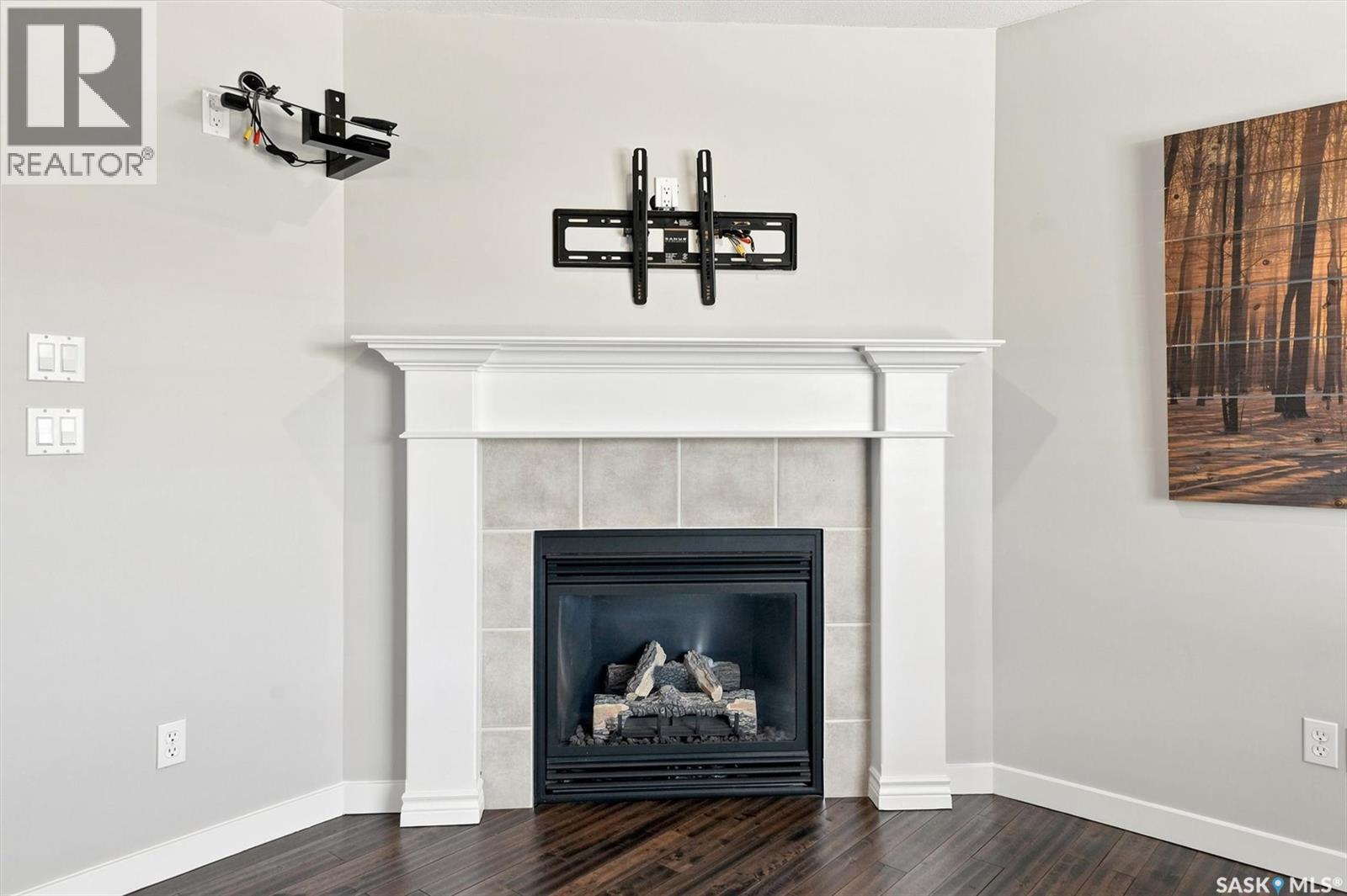 911 MAGUIRE CRESCENT - 11
