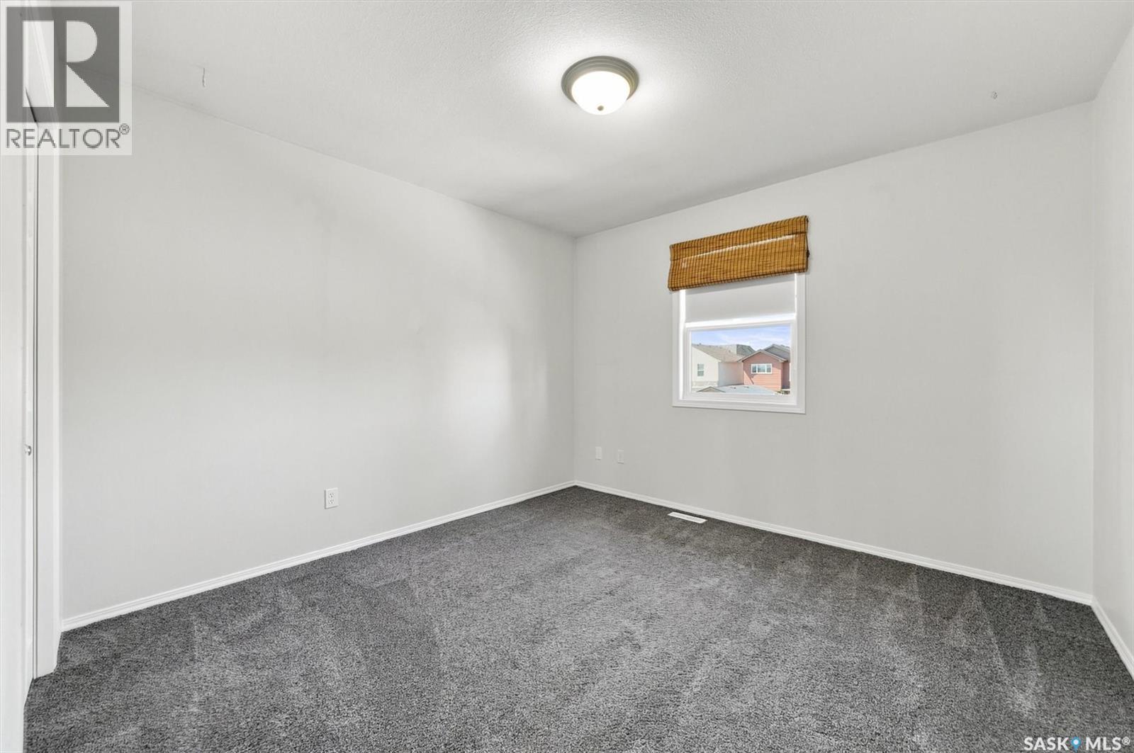 911 MAGUIRE CRESCENT - 24