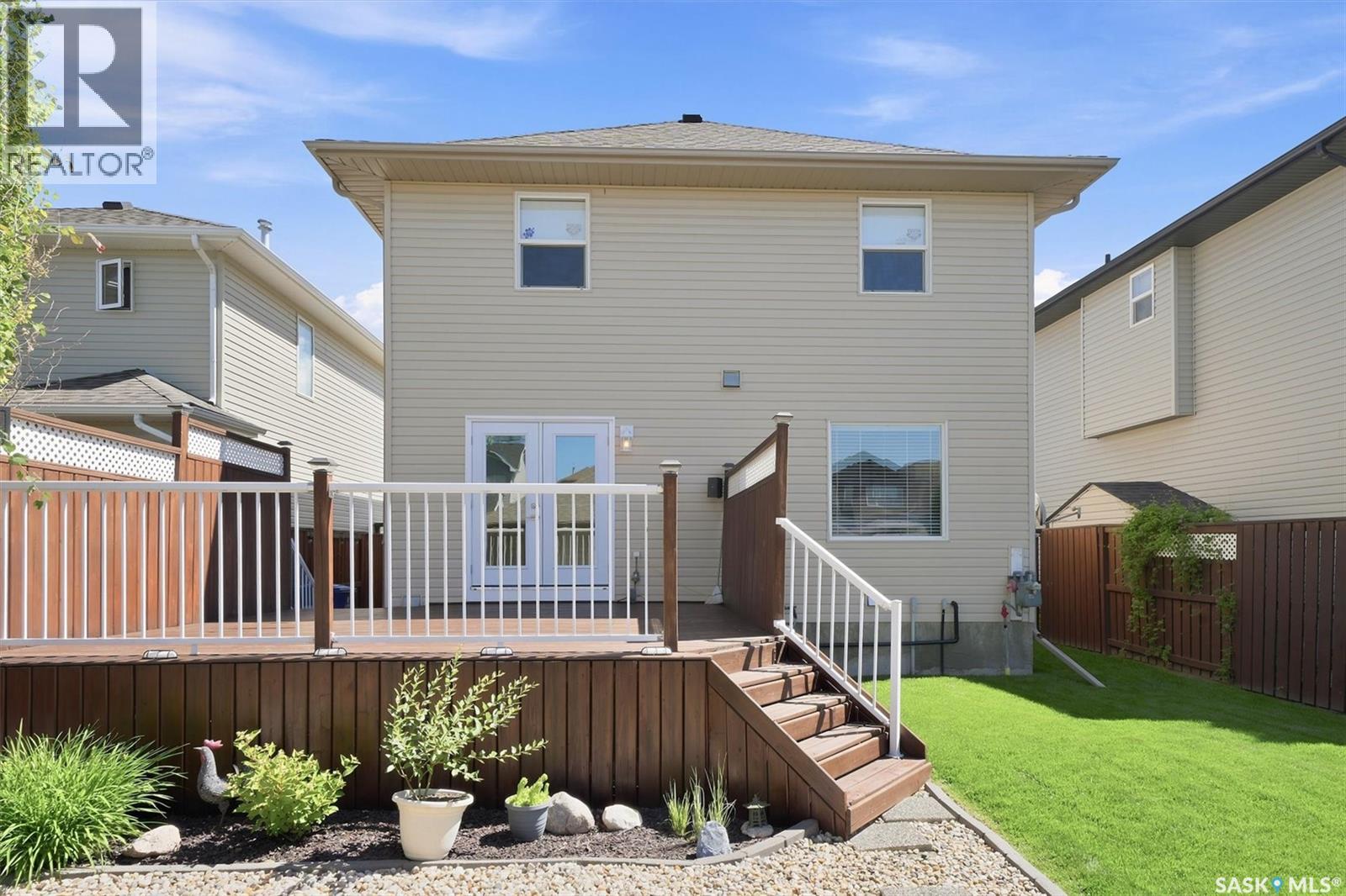 911 MAGUIRE CRESCENT - 40
