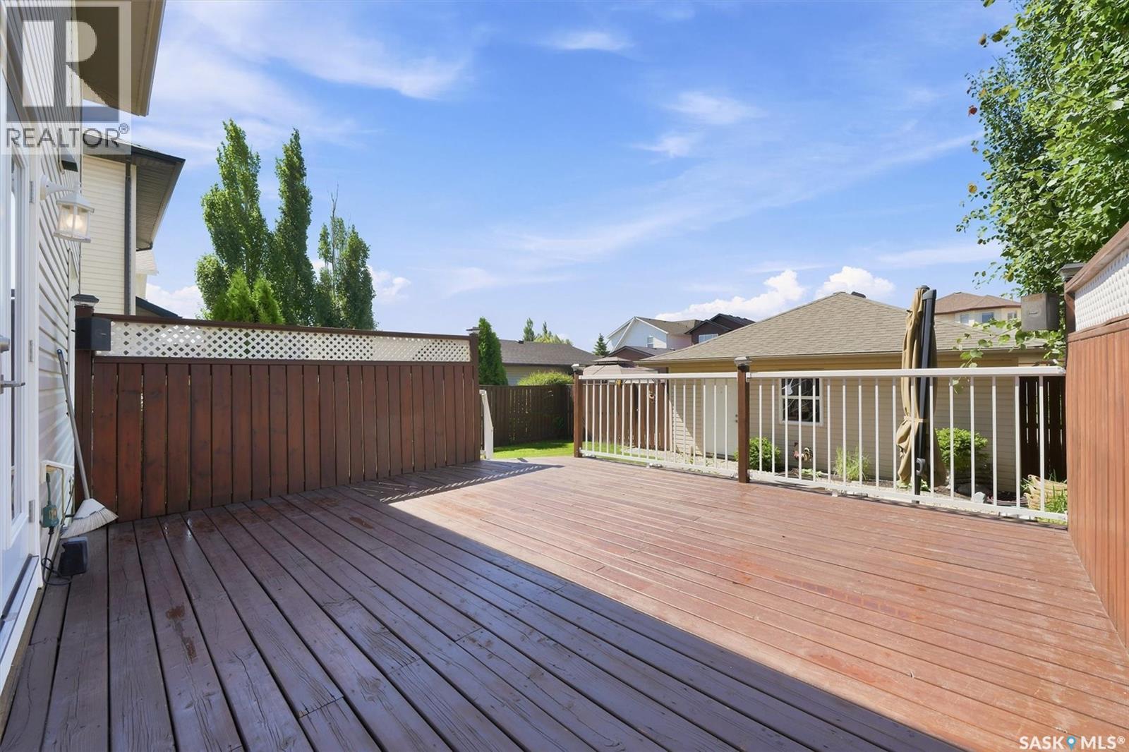 911 MAGUIRE CRESCENT - 44