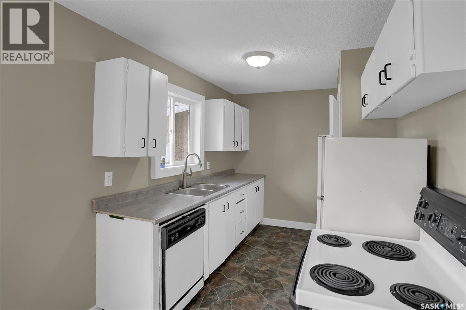 34 Armstrong BAY - 7