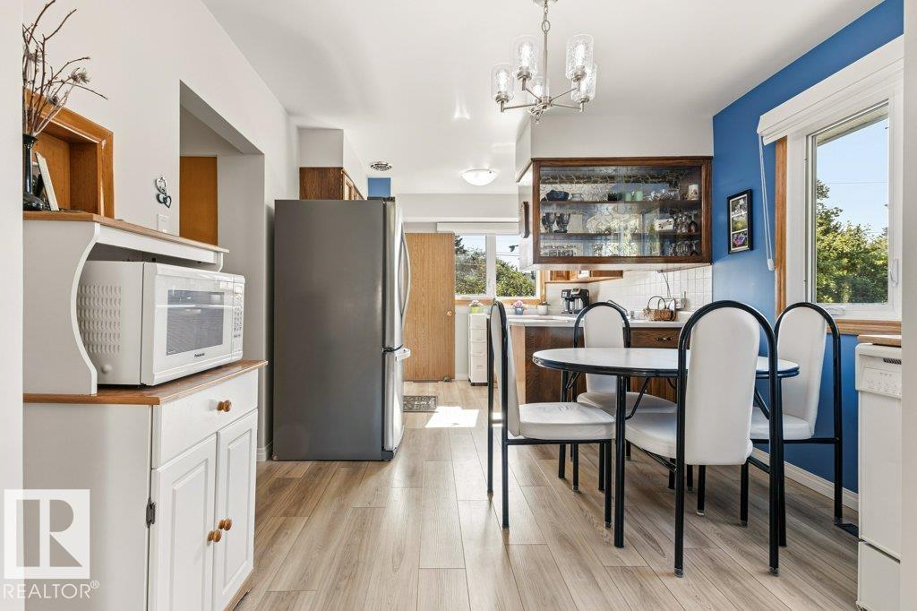 10235 74 ST NW - 20