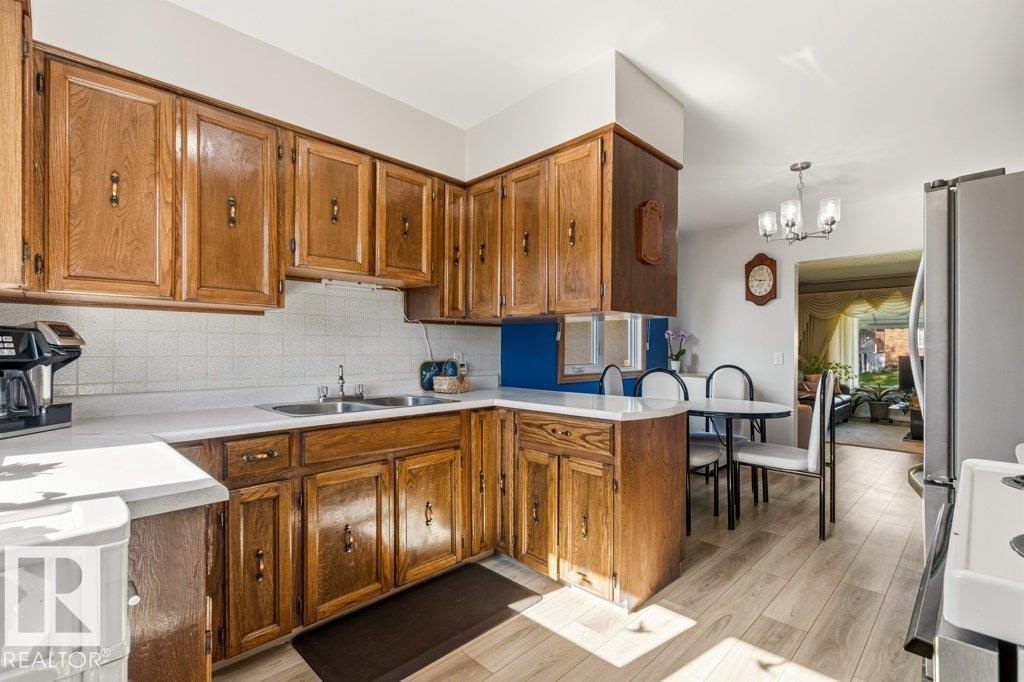 10235 74 ST NW - 26