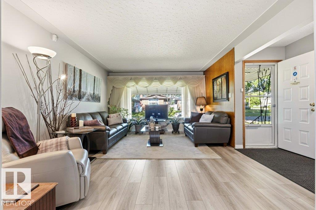 10235 74 ST NW - 10