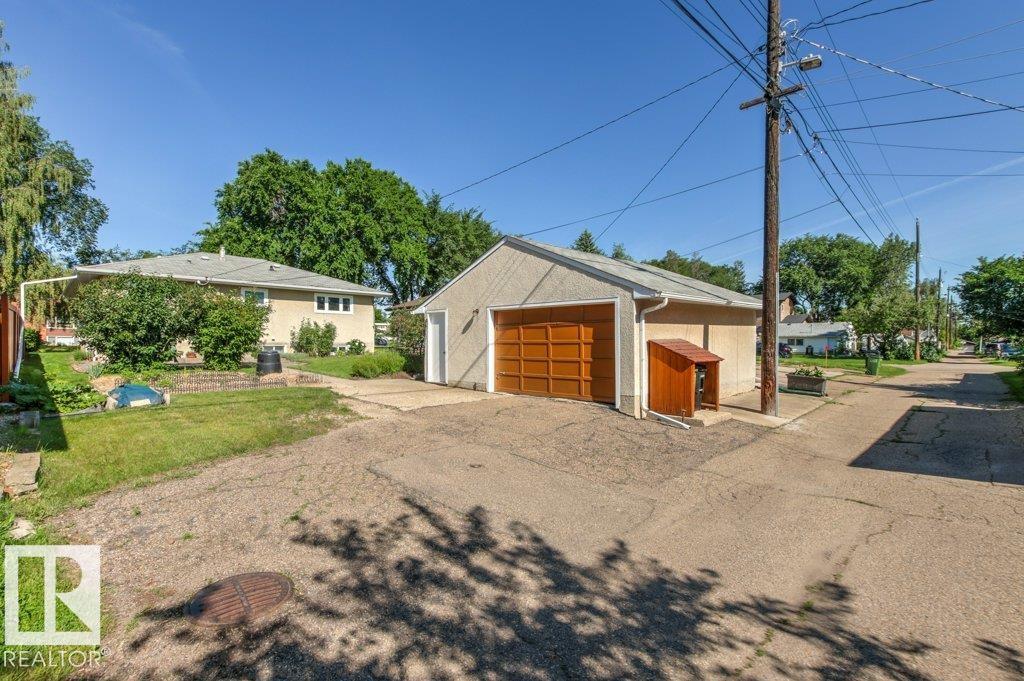 10235 74 ST NW - 70