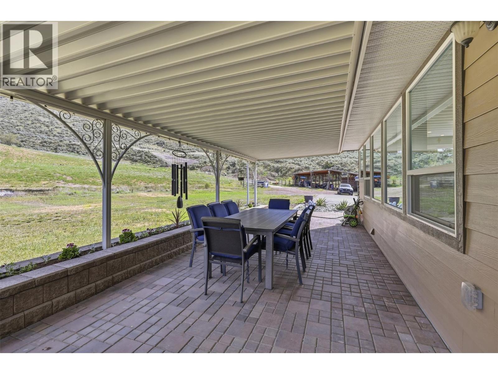 3335 SHUSWAP Road - 23