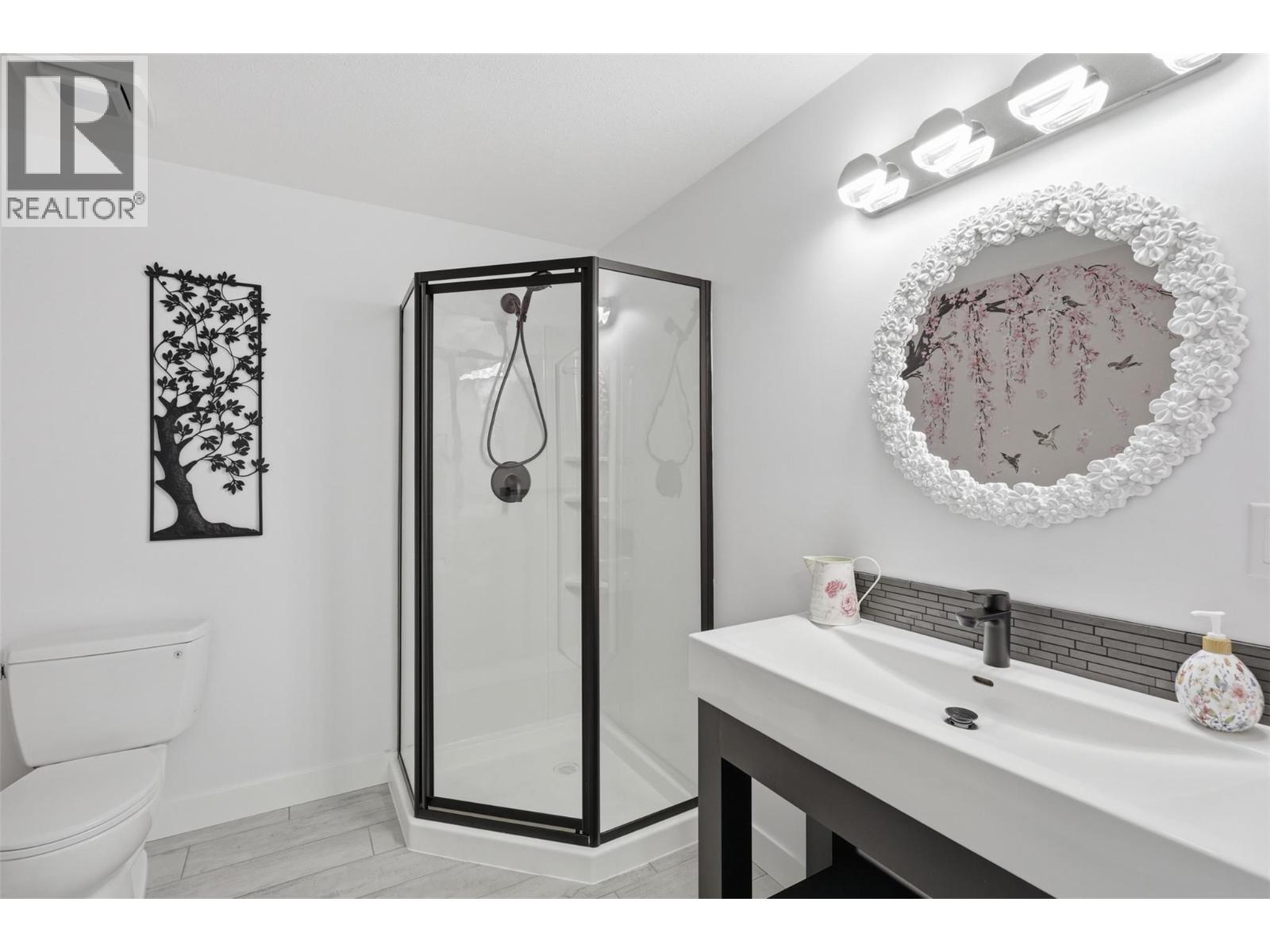 3335 SHUSWAP Road - 48
