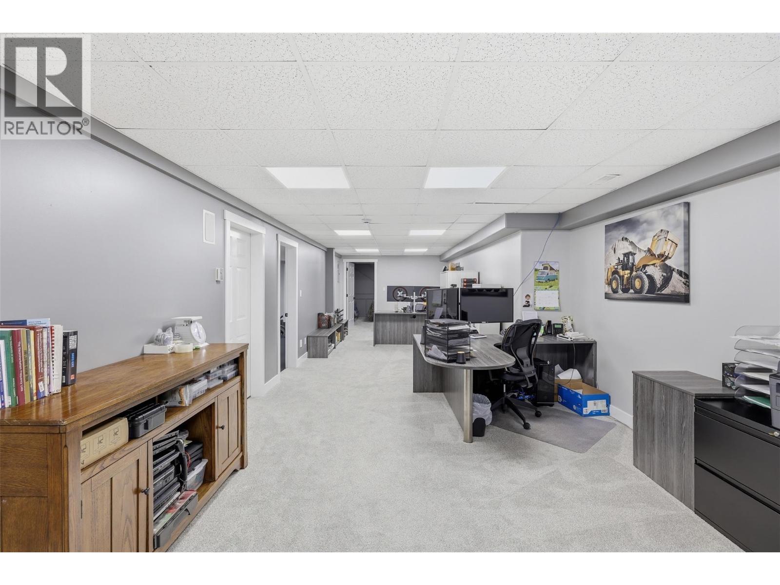 3335 SHUSWAP Road - 50