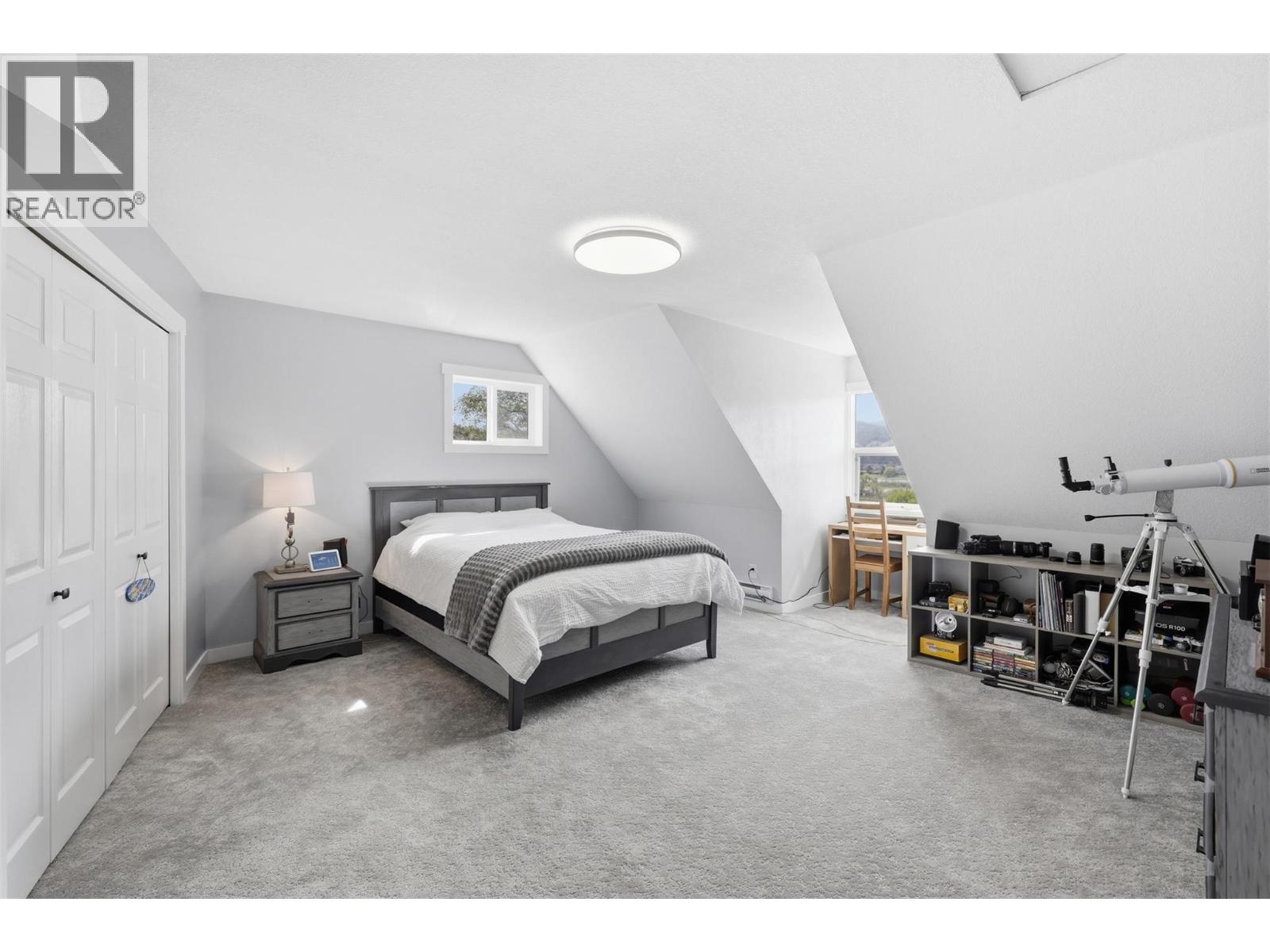 3335 SHUSWAP Road - 40