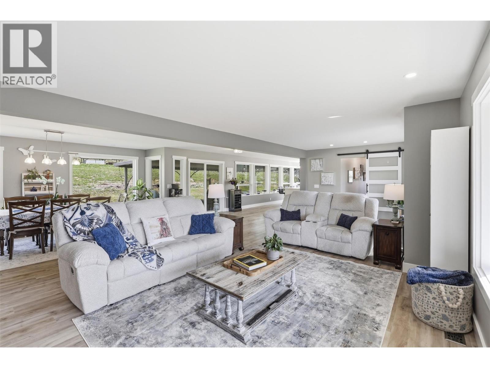 3335 SHUSWAP Road - 16