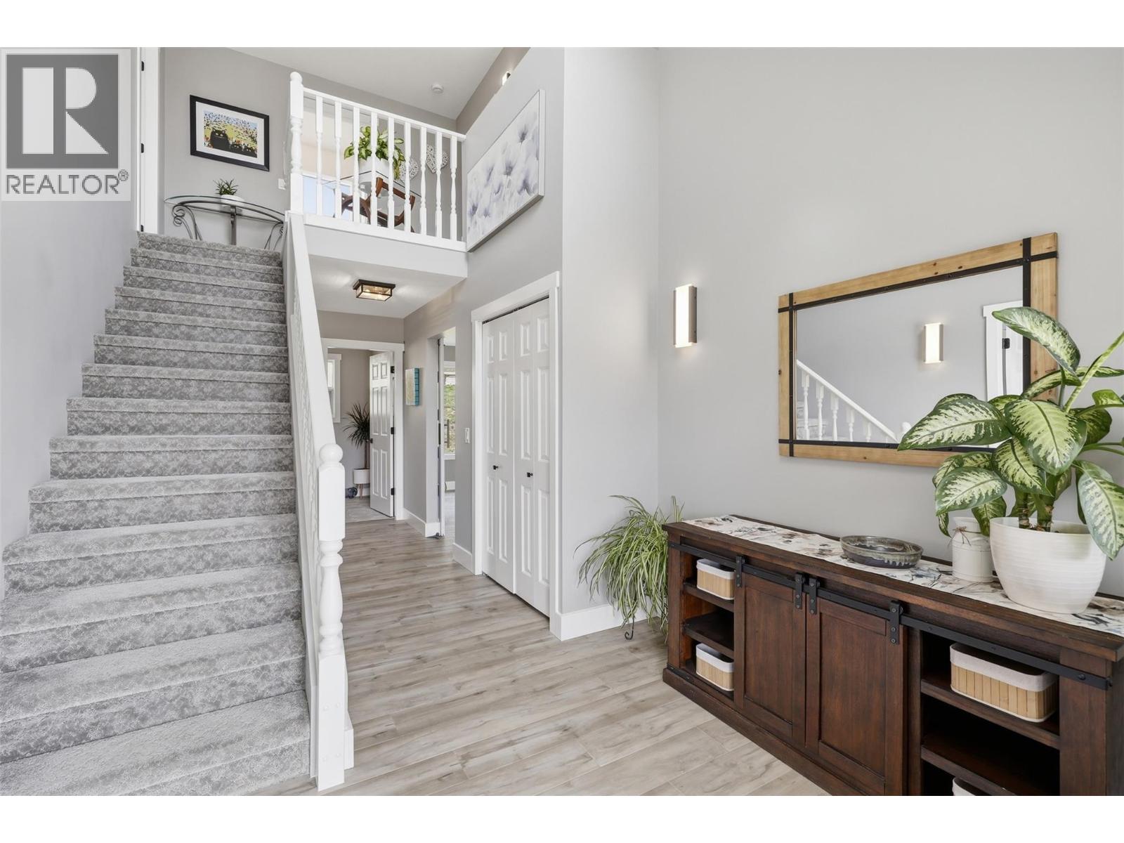3335 SHUSWAP Road - 33