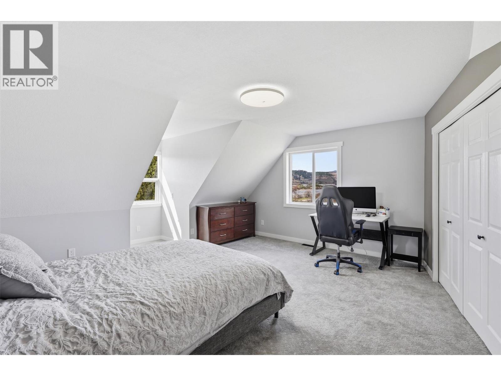 3335 SHUSWAP Road - 38