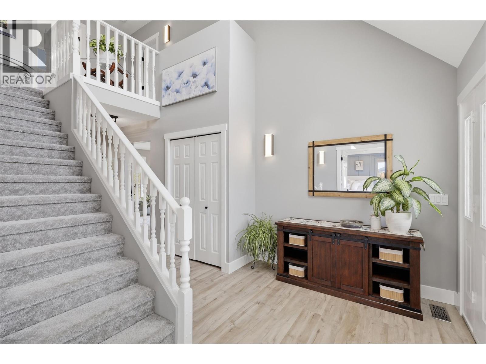 3335 SHUSWAP Road - 43