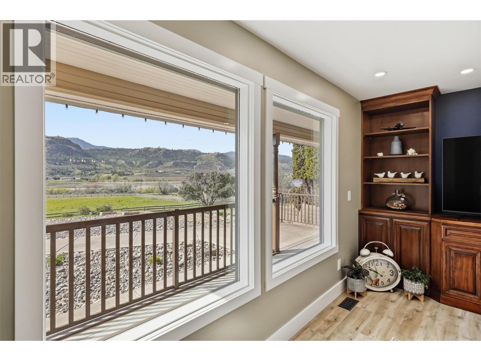 3335 SHUSWAP Road - 18