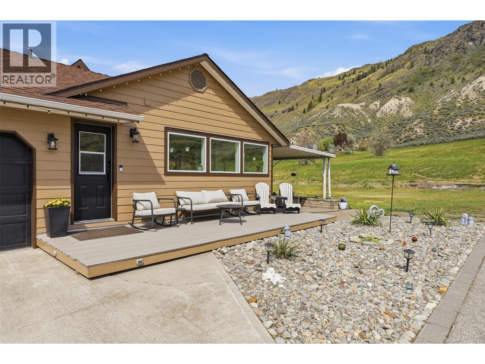 3335 SHUSWAP Road - 57