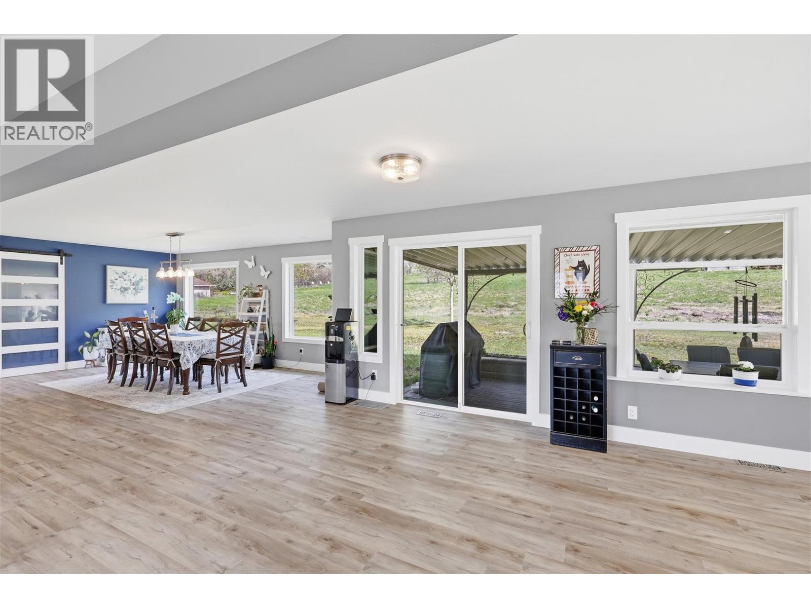 3335 SHUSWAP Road - 22