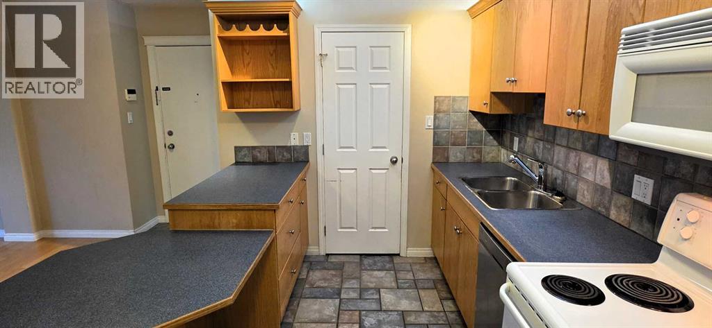 #302 117 23 Avenue SW - 15