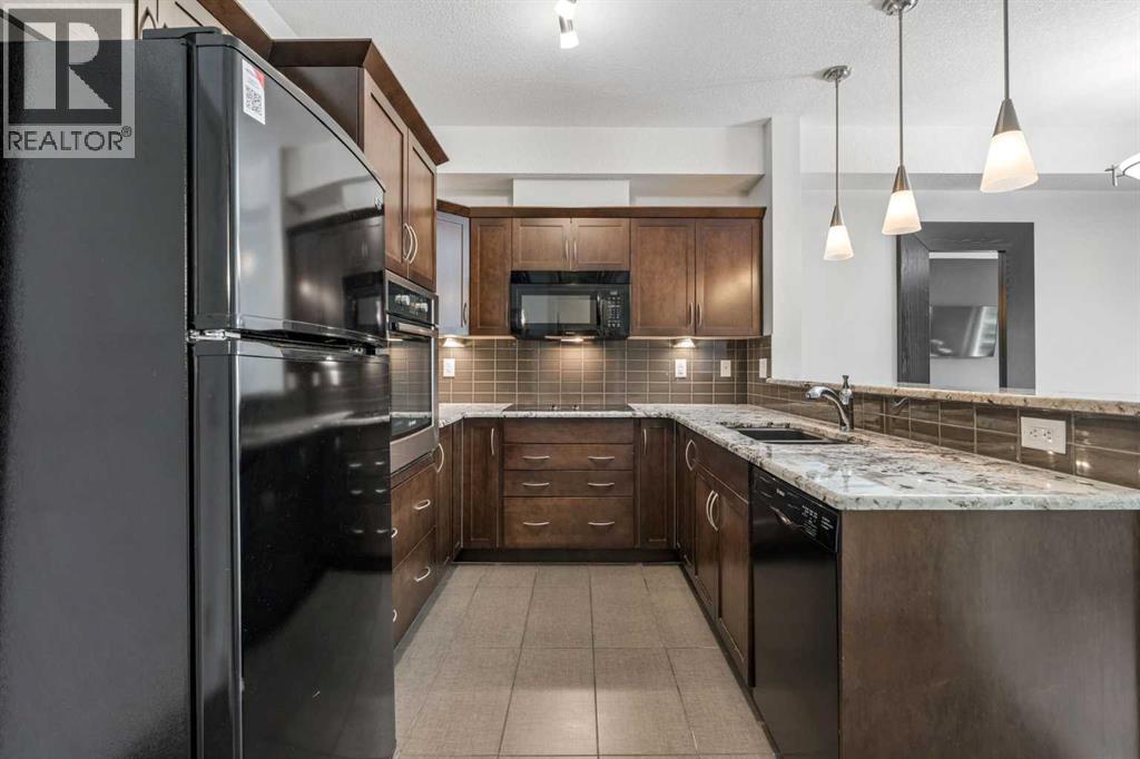 #216 70 Royal Oak Plaza NW - 3