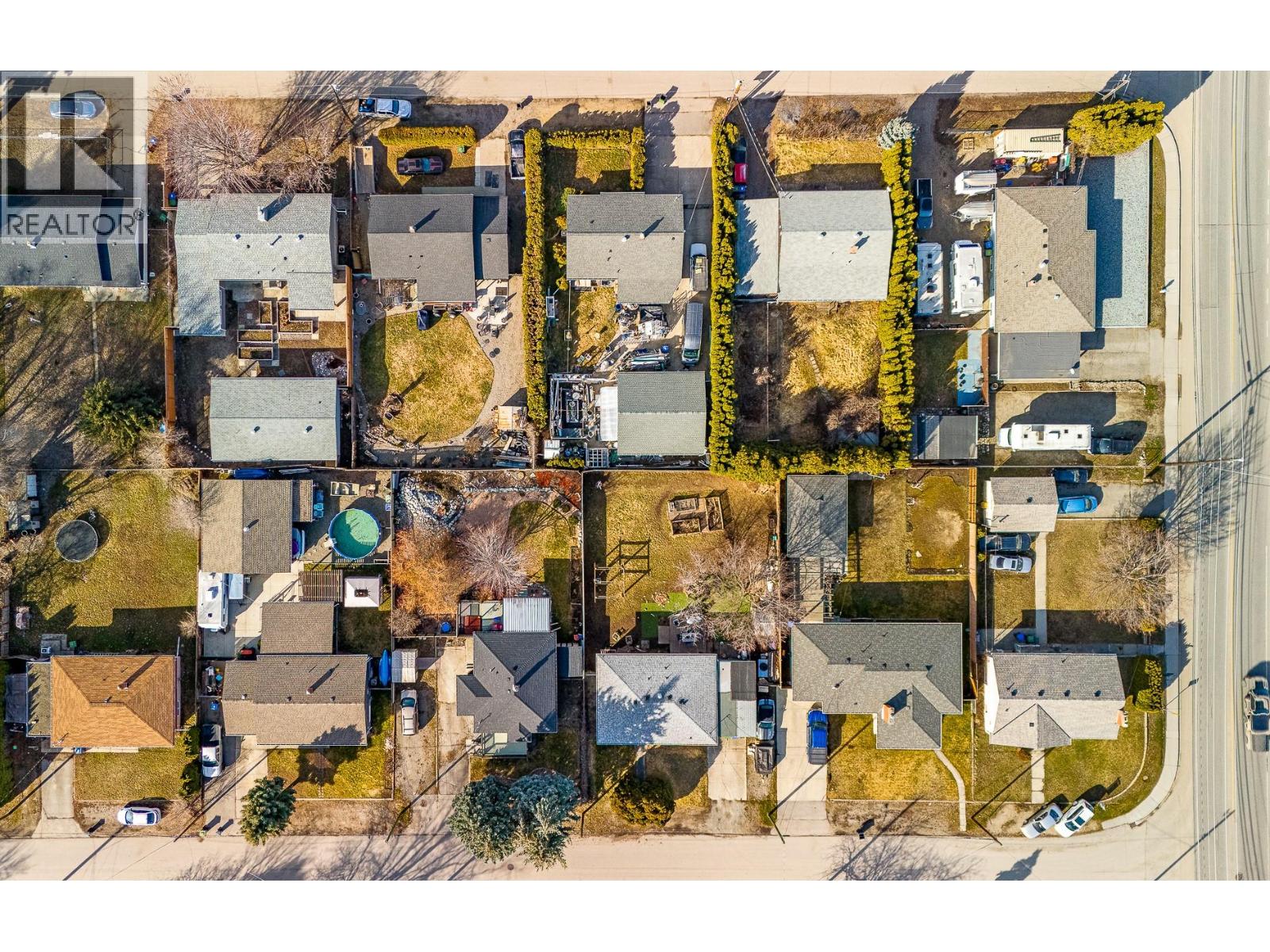 255 Leathead Road - 19