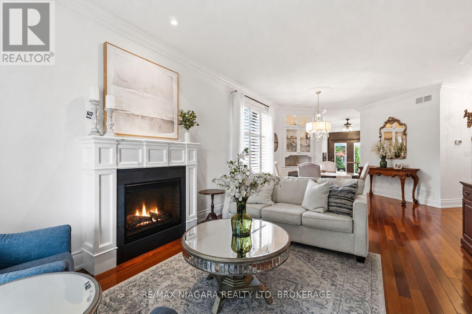 5 GRAHAM AVENUE - 8