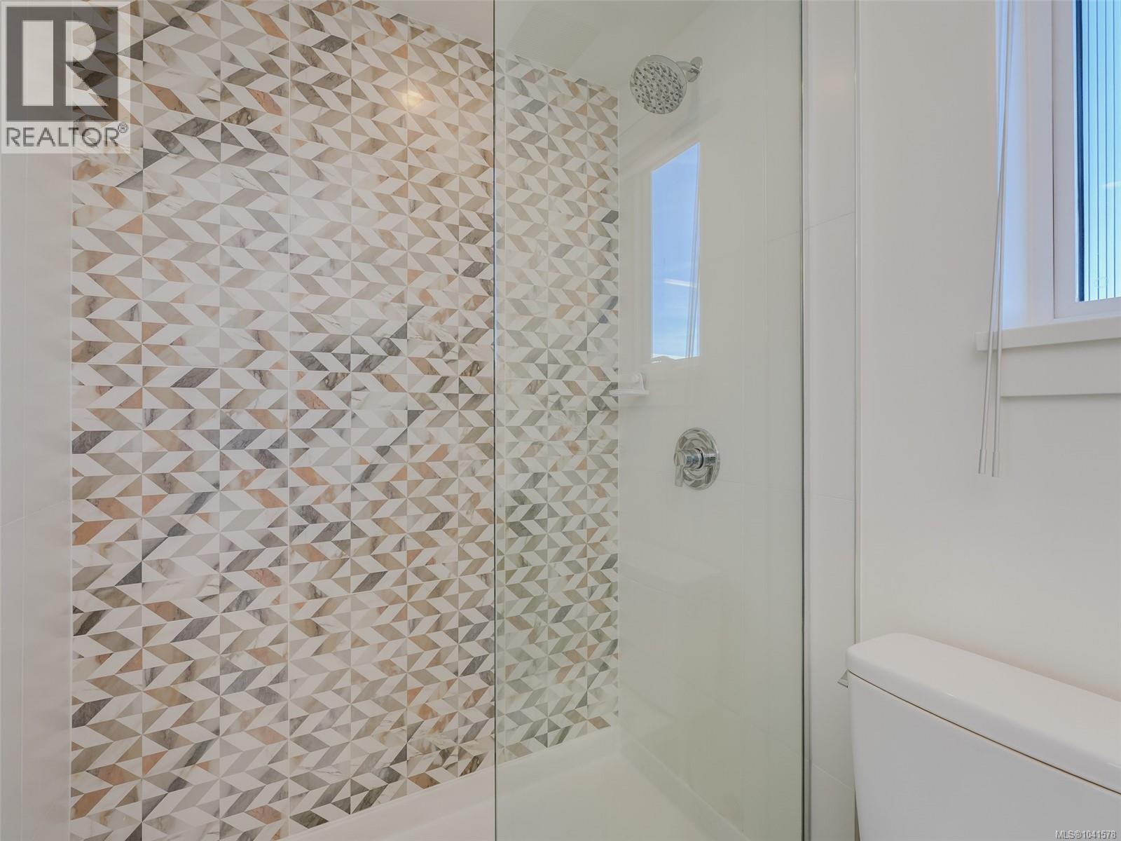 #403 757 Tyee Rd - 21