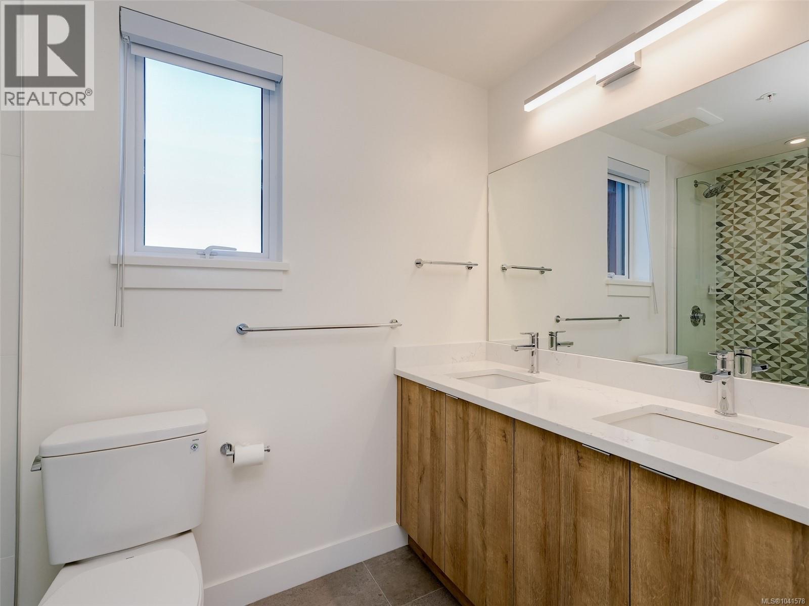 #403 757 Tyee Rd - 20