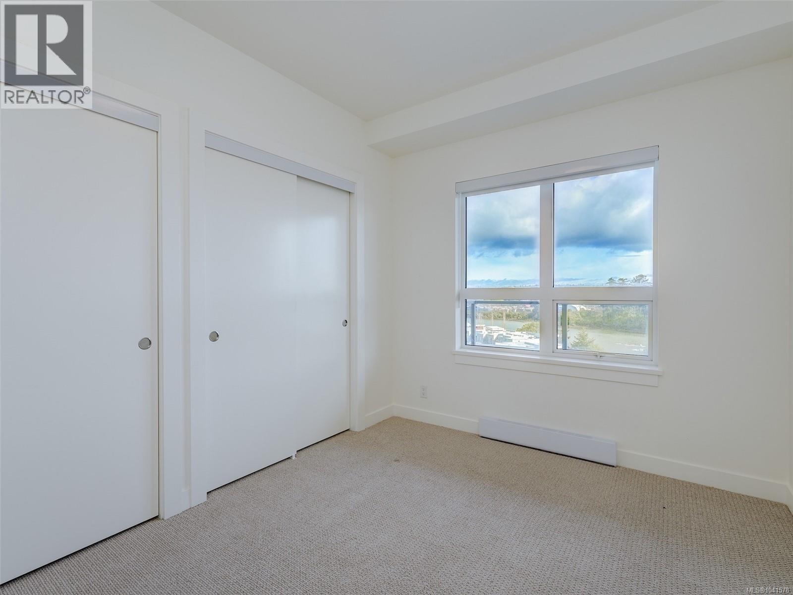 #403 757 Tyee Rd - 22