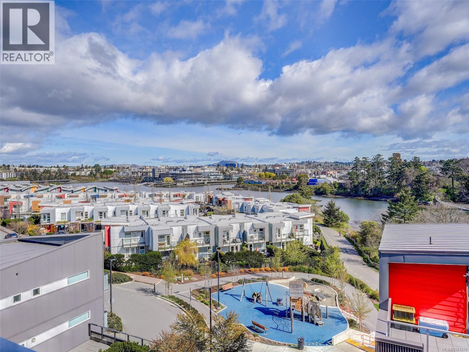 #403 757 Tyee Rd - 28