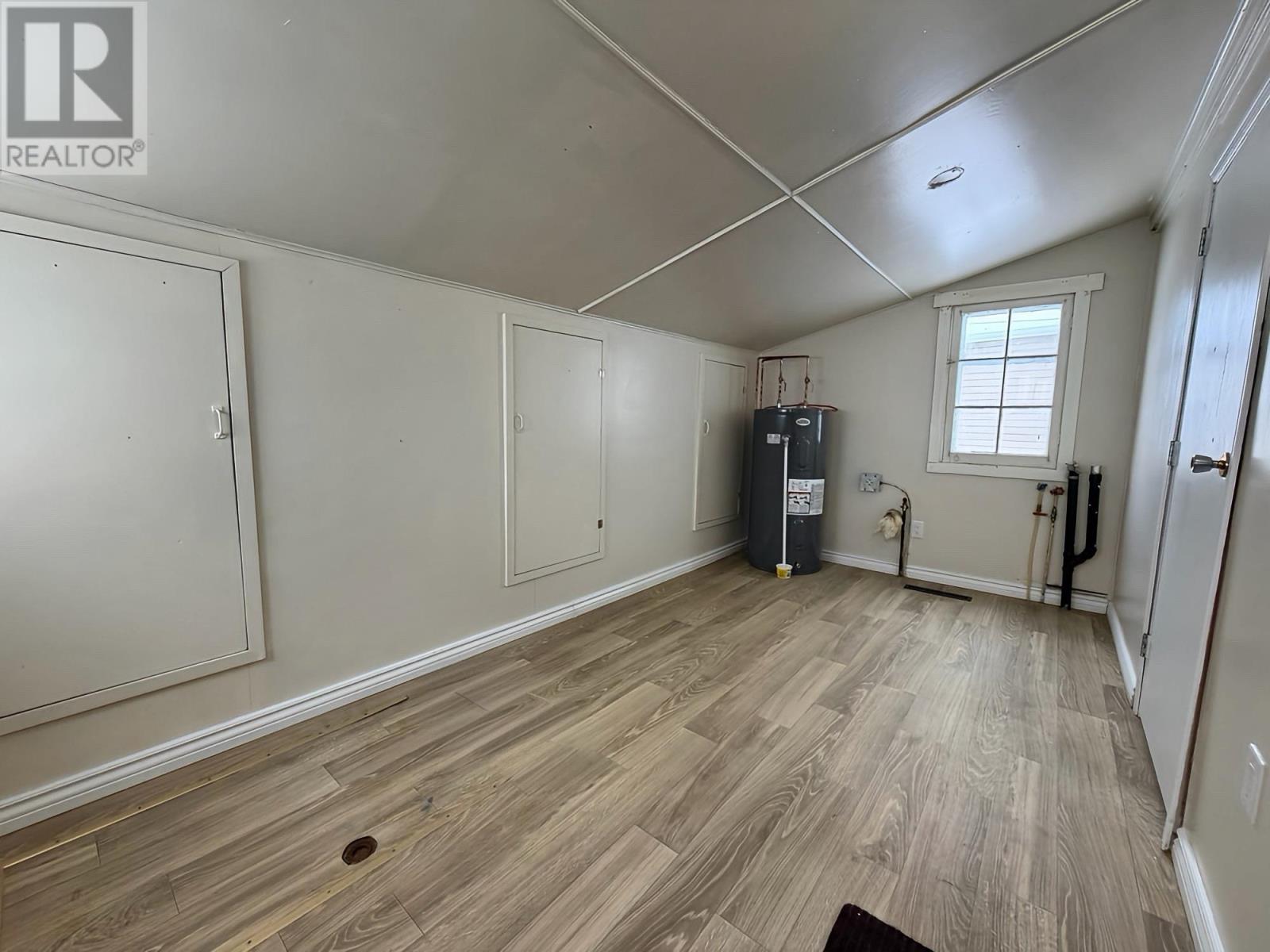 330 Ball Park CRES - 15