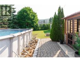 8 Belone Street, Edmundston, NB E7B1B6 Photo 43